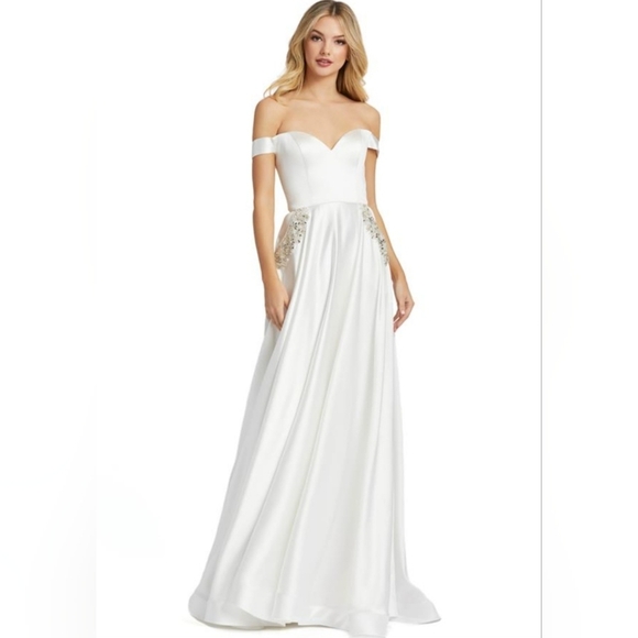 NWT Mac Duggal, Off Shoulder Gown, White, Size 4 - $398 - Picture 1 of 16